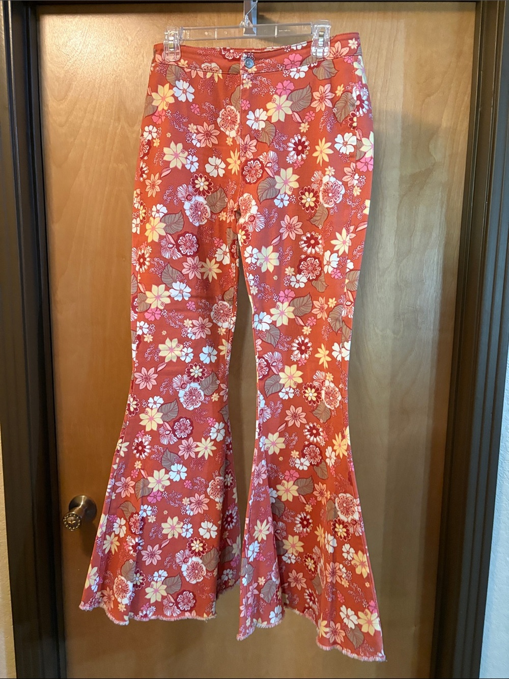 Peach Love California Coral Floral Pants with Yellow & Cream Blooms; Size L - Picture 2 of 6